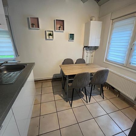 Appartement De Charme 40M2 Proche Centre Hospitalier Valenciennes Buitenkant foto