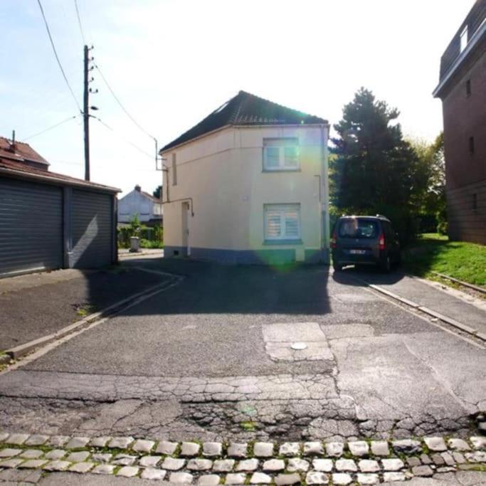 Appartement De Charme 40M2 Proche Centre Hospitalier Valenciennes Buitenkant foto